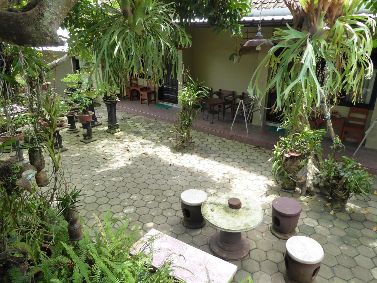 Banyu Homestay Banyuwangi  Kültér fotó